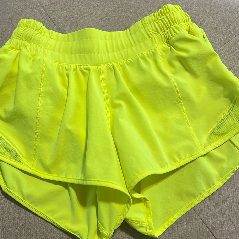 Lululemon Hottie Hots - size 0 - neon yellow -2.5 low rise